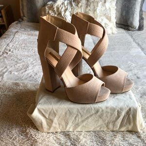 Nude Crisscross Platform Sandal — NWT